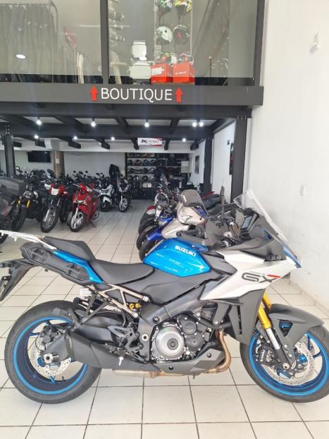 SUZUKI GSX-S 1000 GT, Foto 1
