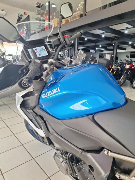 SUZUKI GSX-S 1000 GT, Foto 7