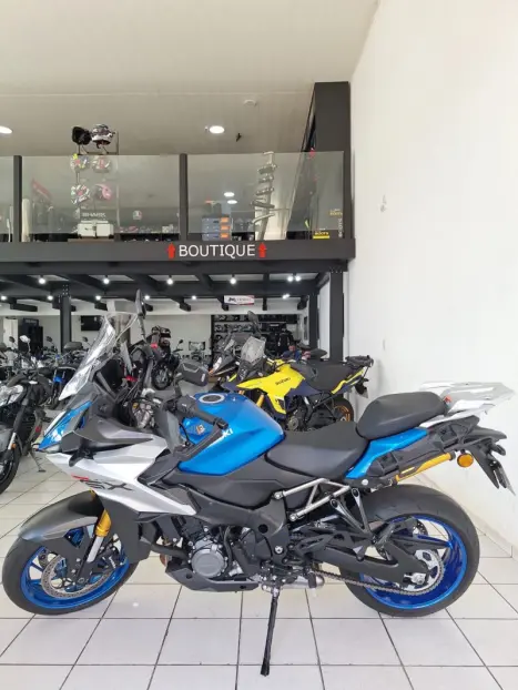 SUZUKI GSX-S 1000 GT, Foto 2