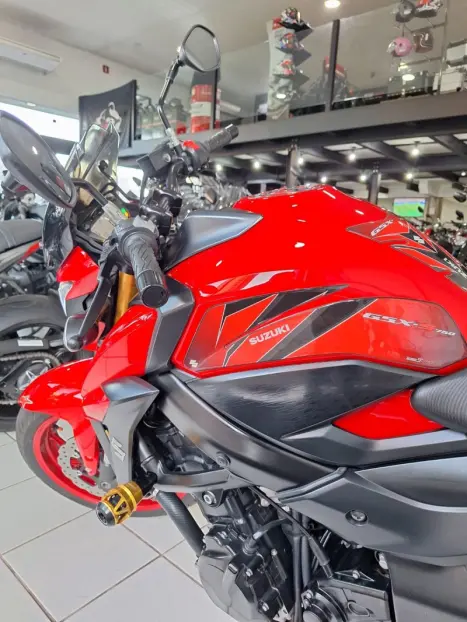 SUZUKI GSX-S 750 ABS, Foto 13