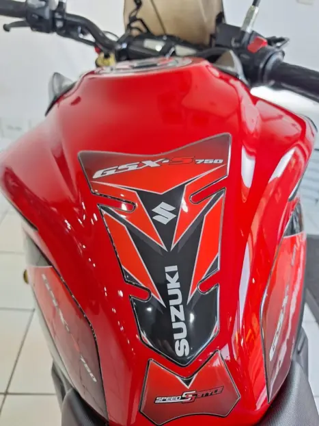 SUZUKI GSX-S 750 ABS, Foto 15