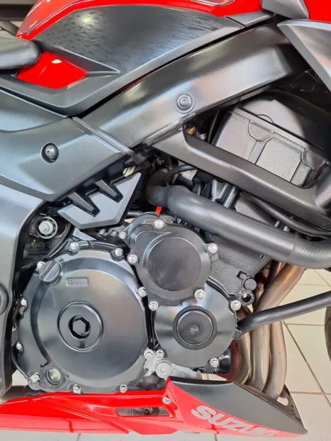 SUZUKI GSX-S 750 ABS, Foto 16