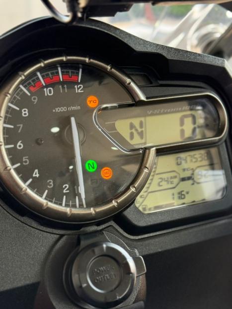 SUZUKI V-Strom DL 1000 , Foto 3