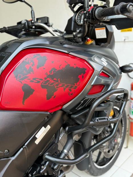 SUZUKI V-Strom DL 1000 , Foto 4