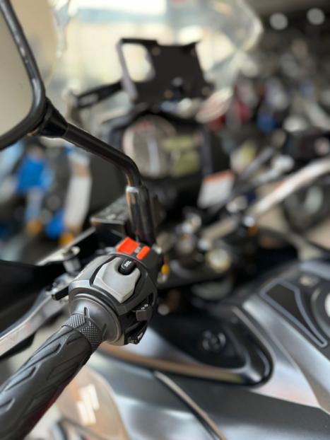SUZUKI V-Strom DL 1000 , Foto 11