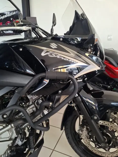 SUZUKI V-Strom DL 650 , Foto 5