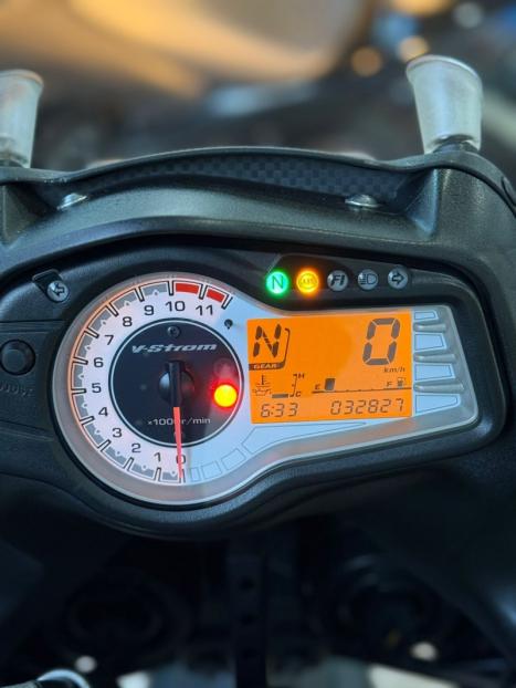 SUZUKI V-Strom DL 650 ABS, Foto 3