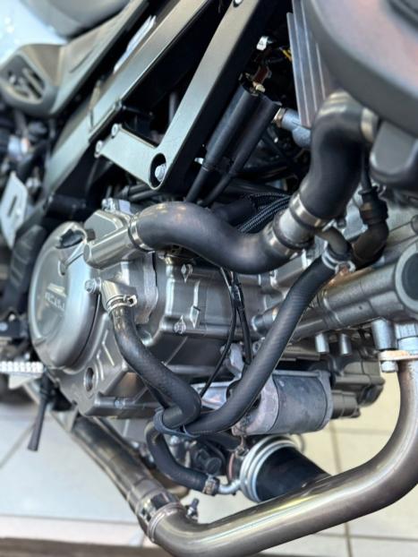 SUZUKI V-Strom DL 650 ABS, Foto 11