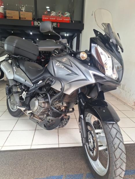 SUZUKI V-Strom DL 650 , Foto 4