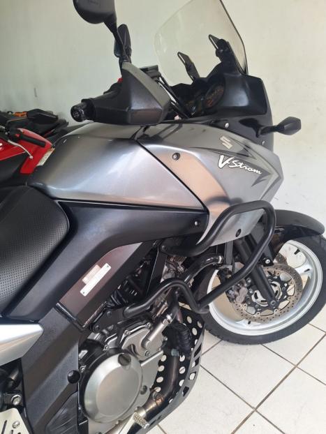 SUZUKI V-Strom DL 650 , Foto 14