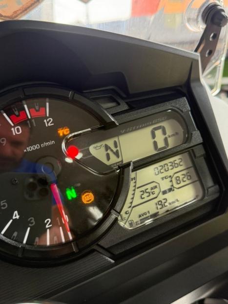 SUZUKI V-Strom DL 650 XT, Foto 3