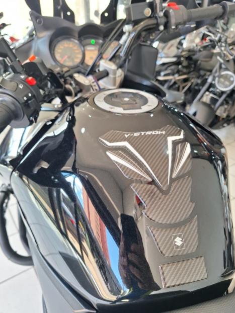 SUZUKI V-Strom DL 650 , Foto 7