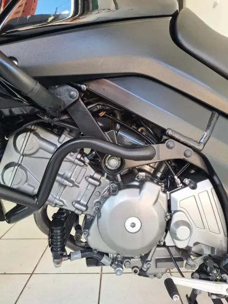 SUZUKI V-Strom DL 650 , Foto 13