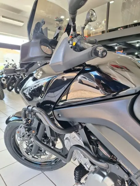 SUZUKI V-Strom DL 650 , Foto 16