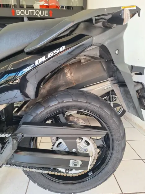 SUZUKI V-Strom DL 650 , Foto 17