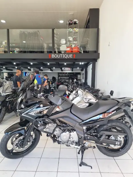 SUZUKI V-Strom DL 650 , Foto 19