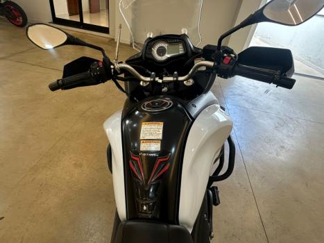 SUZUKI V-Strom DL 650 ABS, Foto 6