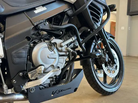 SUZUKI V-Strom DL 650 ABS, Foto 10