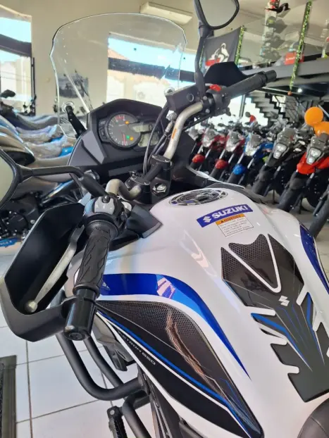 SUZUKI V-Strom DL 650 XT, Foto 10