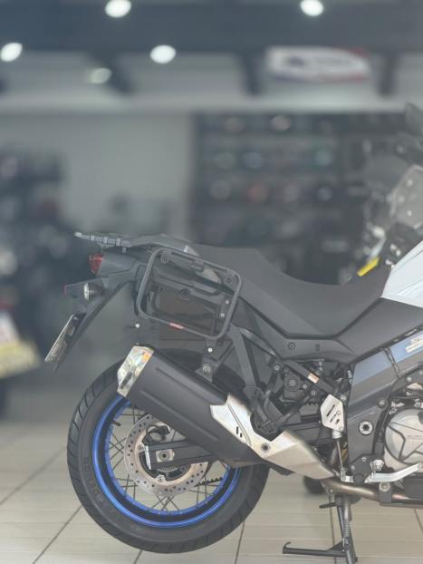 SUZUKI V-Strom DL 650 XT, Foto 13