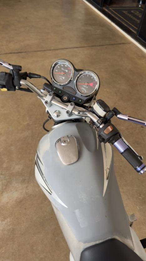 SUZUKI Yes 125 EN, Foto 2
