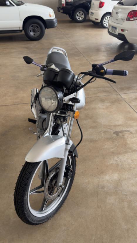 SUZUKI Yes 125 EN, Foto 4