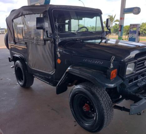 TOYOTA Bandeirante 3.7 4X4 DIESEL TETO R�GIDO, Foto 2
