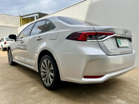 TOYOTA Corolla 2.0 16V 4P FLEX XEI DIRECT SHIFT AUTOM�TICO CVT, Foto 5