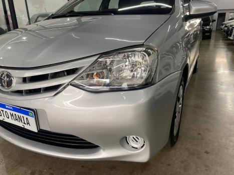 TOYOTA Etios Hatch 1.5 16V 4P FLEX XS, Foto 3
