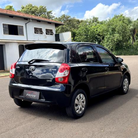 TOYOTA Etios Hatch 1.5 16V 4P FLEX XS AUTOM�TICO, Foto 2
