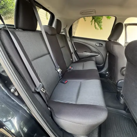 TOYOTA Etios Hatch 1.5 16V 4P FLEX XS AUTOM�TICO, Foto 13