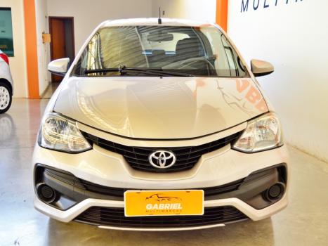 TOYOTA Etios Hatch 1.3 16V 4P FLEX X, Foto 2