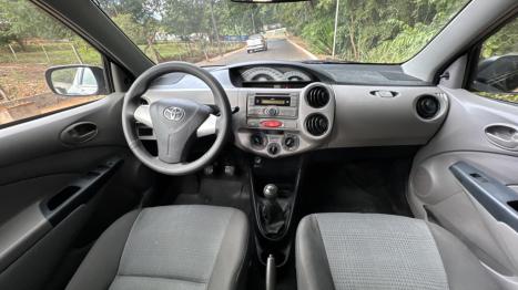 TOYOTA Etios Hatch 1.3 16V 4P FLEX XS, Foto 7