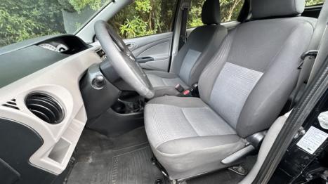 TOYOTA Etios Hatch 1.3 16V 4P FLEX XS, Foto 9