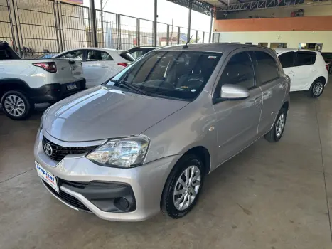 TOYOTA Etios Hatch 1.5 16V 4P FLEX XS AUTOM�TICO, Foto 2