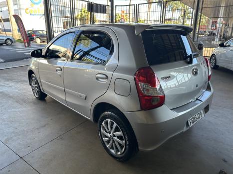 TOYOTA Etios Hatch 1.5 16V 4P FLEX XS AUTOM�TICO, Foto 4