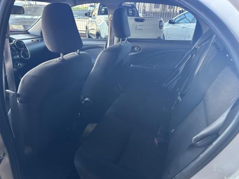 TOYOTA Etios Hatch 1.5 16V 4P FLEX XS AUTOM�TICO, Foto 5