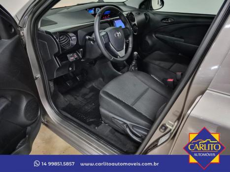 TOYOTA Etios Hatch 1.3 16V 4P FLEX X, Foto 4