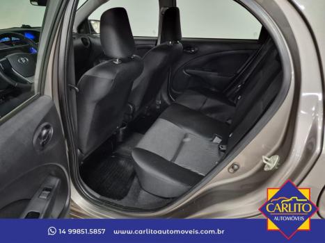 TOYOTA Etios Hatch 1.3 16V 4P FLEX X, Foto 5
