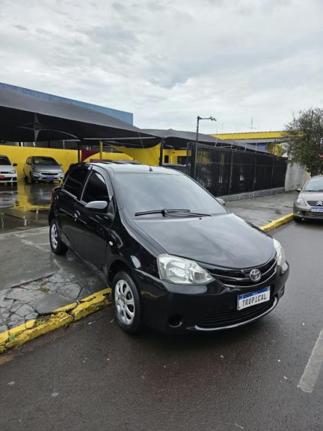 TOYOTA Etios Hatch 1.3 16V 4P FLEX X, Foto 2