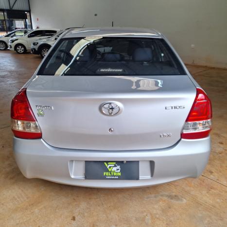 TOYOTA Etios Sedan 1.5 16V 4P FLEX X AUTOMTICO, Foto 2