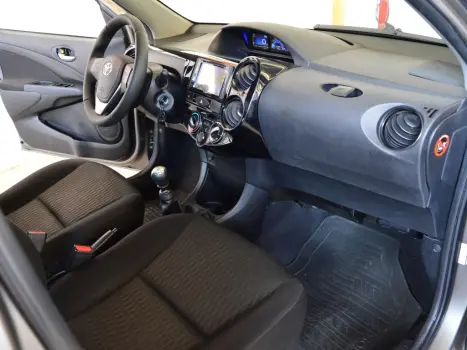 TOYOTA Etios Sedan 1.5 16V 4P FLEX X, Foto 6