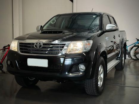 TOYOTA Hilux Caminhonete 3.0 4P 4X4 SRV TURBO DIESEL CABINE DUPLA AUTOMTICO, Foto 3