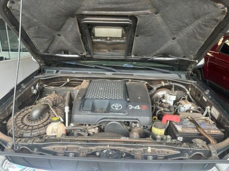 TOYOTA Hilux Caminhonete 3.0 4P 4X4 SRV TURBO DIESEL CABINE DUPLA AUTOM�TICO, Foto 7