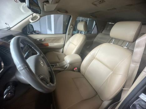 TOYOTA Hilux Caminhonete 3.0 4P 4X4 SRV TURBO DIESEL CABINE DUPLA AUTOM�TICO, Foto 18