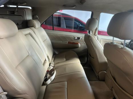 TOYOTA Hilux Caminhonete 3.0 4P 4X4 SRV TURBO DIESEL CABINE DUPLA AUTOM�TICO, Foto 22