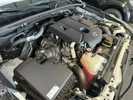 TOYOTA Hilux Caminhonete 2.8 16V SRX 4X4 TURBO DIESEL CABINE DUPLA AUTOMTICO, Foto 6