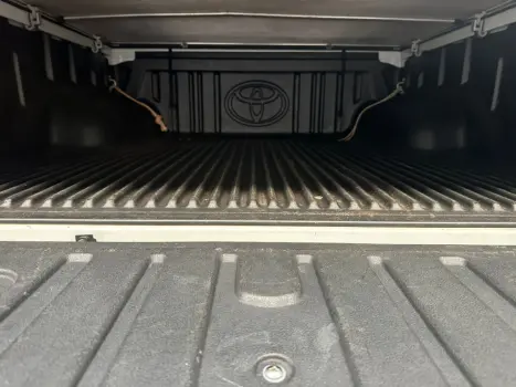 TOYOTA Hilux Caminhonete 2.8 16V SRX 4X4 TURBO DIESEL CABINE DUPLA AUTOMTICO, Foto 11