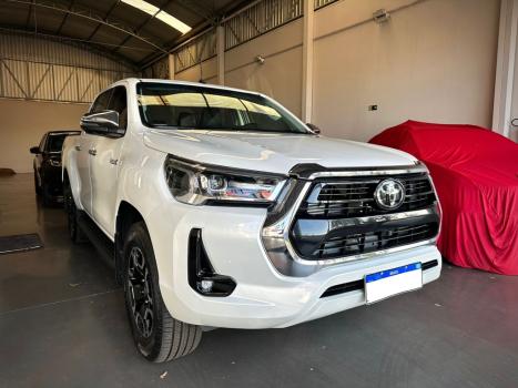 TOYOTA Hilux Caminhonete 2.8 16V SRX 4X4 TURBO DIESEL CABINE DUPLA AUTOMTICO, Foto 1