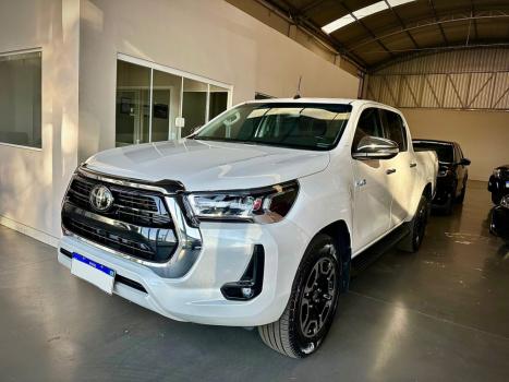 TOYOTA Hilux Caminhonete 2.8 16V SRX 4X4 TURBO DIESEL CABINE DUPLA AUTOMTICO, Foto 2